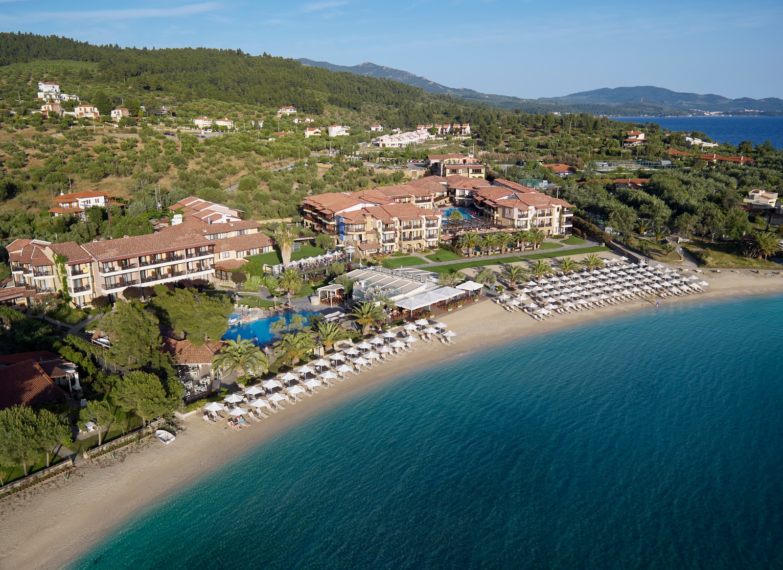 Foto di Elia beach con molto pulito livello di pulizia