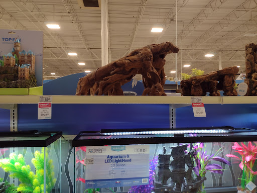 Pet Supply Store «PetSmart», reviews and photos, 1236 Greenbrier Pkwy, Chesapeake, VA 23320, USA