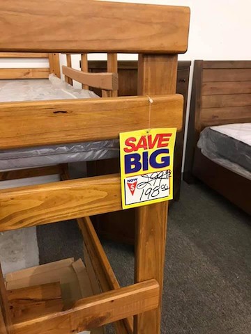 Flea Market «Streetsboro Flea Market - Furniture, Antiques, Collectibles», reviews and photos, 1513 Streetsboro Rd, Streetsboro, OH 44241, USA