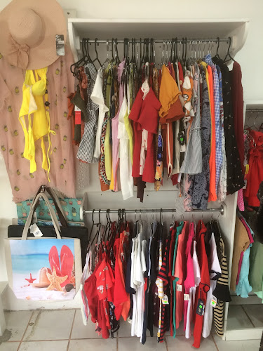 Opiniones de Tamarindo Deli & Gift Shop en Portoviejo - Tienda de ropa