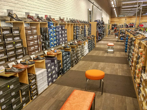 Shoe Store «DSW Designer Shoe Warehouse», reviews and photos, 2601 Plainfield Rd b, Joliet, IL 60435, USA
