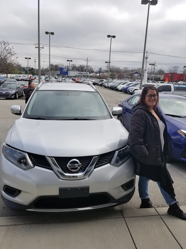 Toyota Dealer «Toyota of Louisville on Dixie Highway», reviews and photos, 6514 Dixie Hwy, Louisville, KY 40258, USA