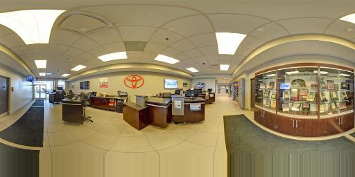 Toyota Dealer «Elgin Toyota», reviews and photos, 1600 W Lake St, Streamwood, IL 60107, USA
