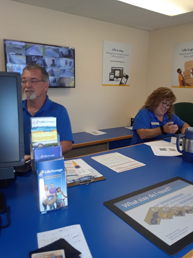 Self-Storage Facility «Life Storage», reviews and photos, 5305 Manatee Ave W, Bradenton, FL 34209, USA