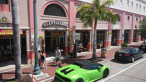 American Restaurant «Hard Rock Cafe», reviews and photos, 401 Biscayne Blvd, Miami, FL 33132, USA