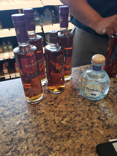 Liquor Store «ABC Fine Wine & Spirits», reviews and photos, 10798 Pines Blvd, Pembroke Pines, FL 33026, USA