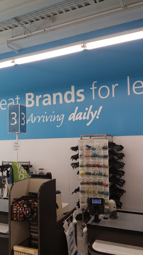 Clothing Store «Ross Dress for Less», reviews and photos, 7511 Lemont Rd, Darien, IL 60561, USA