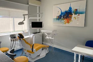 Sorridente-clinica médica dentária image
