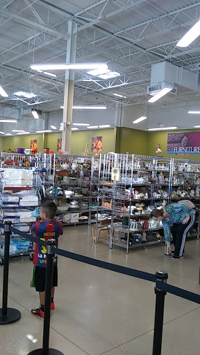 Thrift Store «Goodwill Store & Donation Center», reviews and photos, 1716 Miller Park Way, West Milwaukee, WI 53214, USA