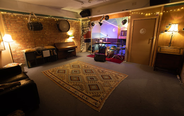 Upcycled Sounds & Fusion Arts Pop Up Studio - Music store