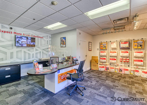 Self-Storage Facility «CubeSmart Self Storage», reviews and photos, 6875 University Blvd, Winter Park, FL 32792, USA