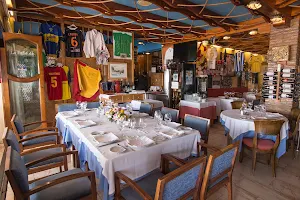 Restaurante La Barca image