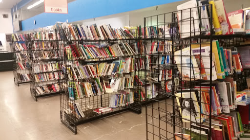 Thrift Store «Lindsay & Warner Goodwill Retail Store & Donation Center», reviews and photos, 874 E Warner Rd, Gilbert, AZ 85296, USA