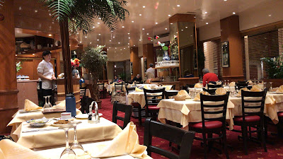 Hong Kong Palace à Rueil-Malmaison
