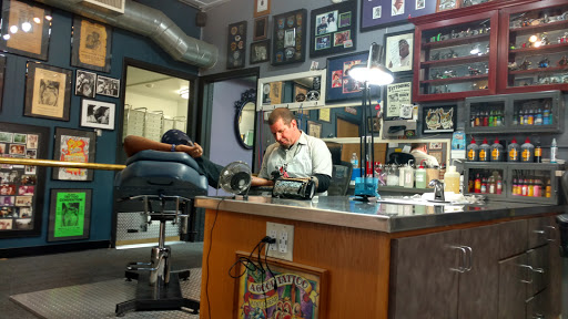 Tattoo Shop «TWIN CITY TATTOO», reviews and photos, 3131 Nicollet Ave, Minneapolis, MN 55408, USA