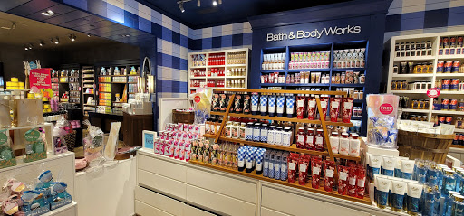 Outlet Mall «Tanger Outlet Commerce», reviews and photos, 800 Steven B Tanger Blvd, Commerce, GA 30529, USA