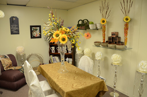 Florist «The Village Flower Shop», reviews and photos, 132 S Addison St, Bensenville, IL 60106, USA