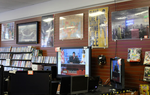 Pawn Shop «Redial - Buy, Sell & Repair», reviews and photos, 332 Lynn Shores Dr, Virginia Beach, VA 23452, USA