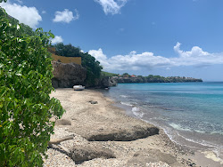 Playa Grandi'in fotoğrafı dağlarla çevrili