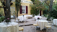 Atmosphère du Restaurant de spécialités provençales Chez Thomé à Le Tholonet - n°15