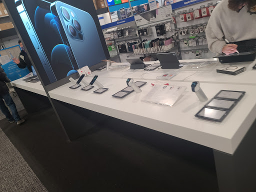 Electronics Store «Best Buy», reviews and photos, 6809 W Canal Dr, Kennewick, WA 99336, USA