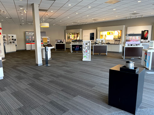 Cell Phone Store «Verizon», reviews and photos, 1006 Fort Union Blvd #84B, Midvale, UT 84047, USA