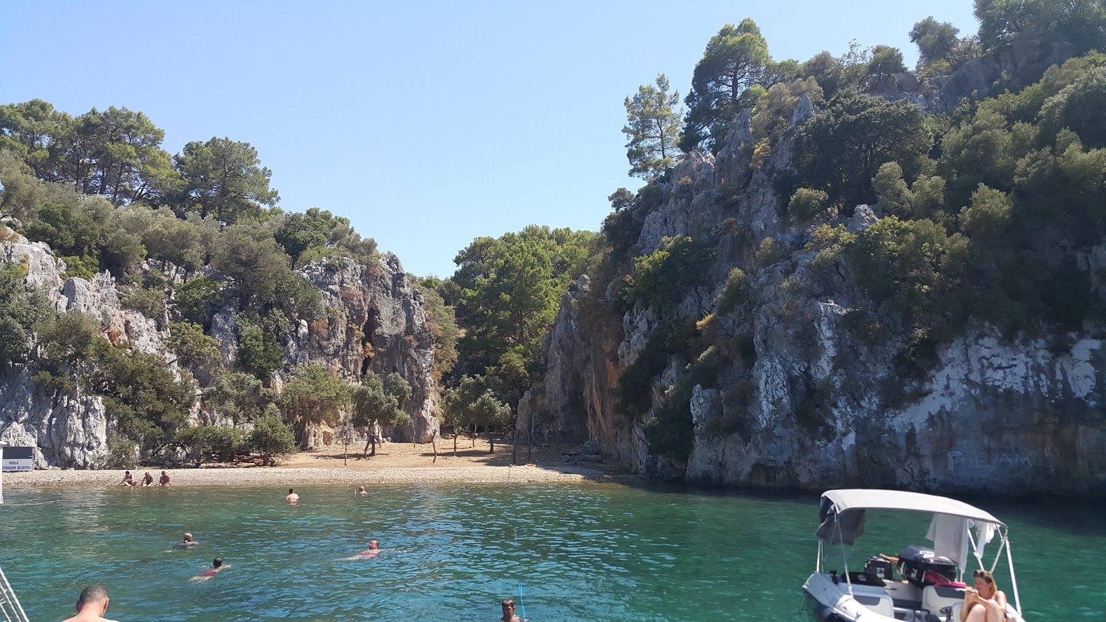 Merdivenli Koyu'in fotoğrafı küçük koy ile birlikte