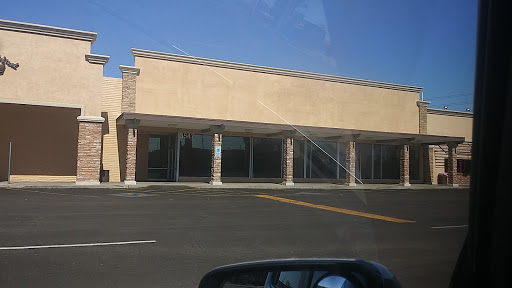 Thrift Store «Society of St. Vincent de Paul - Thunderbird Thrift Store», reviews and photos, 3547 W Thunderbird Rd, Phoenix, AZ 85053, USA