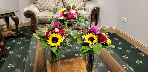 Florist «Liz Lee Flowers | Wedding Flowers, Flowers and Gifts», reviews and photos, 1306 S Milwaukee Ave, Vernon Hills, IL 60061, USA