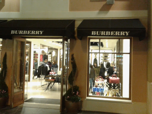 Burberry Outlet