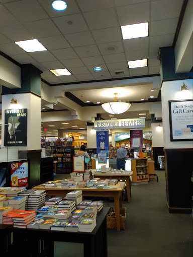 Book Store Barnes Noble Reviews And Photos 2031 Dr Martin