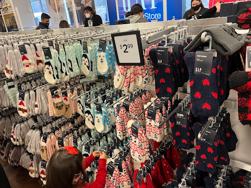 Clothing Store «Gap Outlet», reviews and photos, 1000 PA-611, Tannersville, PA 18372, USA