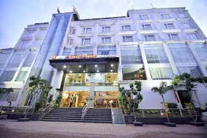 Hotel Amit Park International image