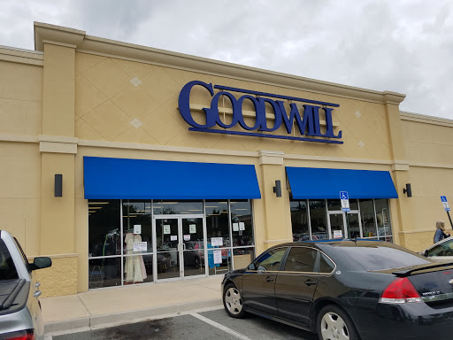 Thrift Store «Goodwill Thrift Store - Lenox Pointe», reviews and photos, 664 Sumter Rd, Jacksonville, FL 32254, USA