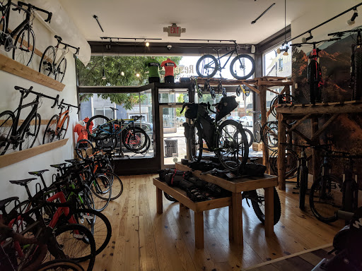 Reser Bicycle Outfitters, 648 Monmouth St, Newport, KY 41071, USA, 