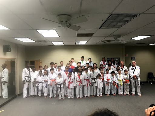 Recreation Center «Hugh Smith Recreation Center», reviews and photos, 1815 New York Ave, Arlington, TX 76010, USA