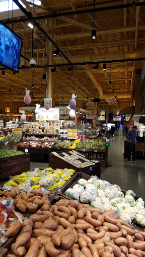 Grocery Store «Wegmans», reviews and photos, 100 Wegmans Way, Charlottesville, VA 22902, USA