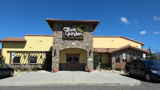 Shopping Mall «Westfield South Shore», reviews and photos, 1701 Sunrise Hwy, Bay Shore, NY 11706, USA