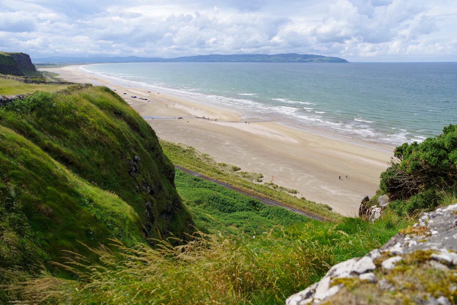 Foto van Downhill Strand en de nederzetting