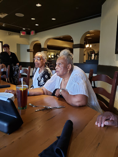 Shopping Mall «Bala Cynwyd Shopping Center», reviews and photos, 59 E City Ave, Bala Cynwyd, PA 19004, USA