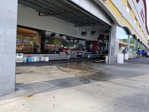 Car Wash «Pelham Manor Car Wash & Lube», reviews and photos, 4391 Boston Post Rd, Pelham, NY 10803, USA