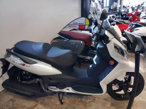 Motor Scooter Dealer «Vespa Queens», reviews and photos, 37-43 Crescent St, Long Island City, NY 11101, USA