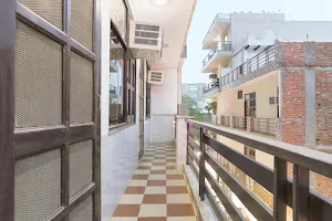 A1 Guest House In Gurgaon image