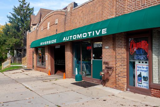 Auto Repair Shop «Riverside Automotive Service & Parts Inc», reviews and photos, 2750 N Oakland Ave, Milwaukee, WI 53211, USA