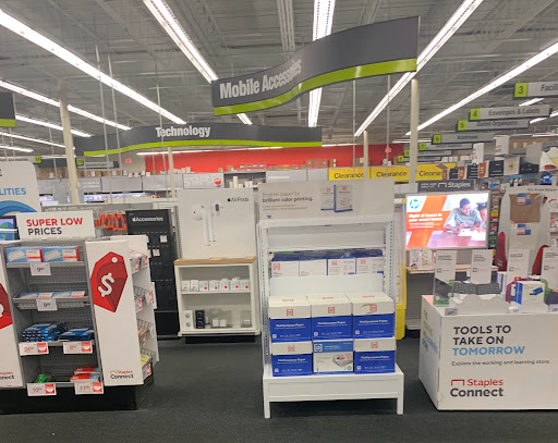 Office Supply Store «Staples», reviews and photos, 7708 Richmond Hwy, Alexandria, VA 22306, USA