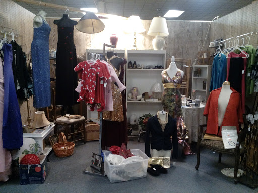 Antique Store «Vendor City Antiques, Flea Market & Cosignment», reviews and photos, 537 S Reed Rd, Kokomo, IN 46901, USA