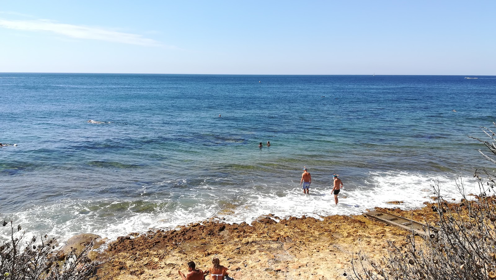 Foto de Fernandel beach com meios de comunicação nível de limpeza