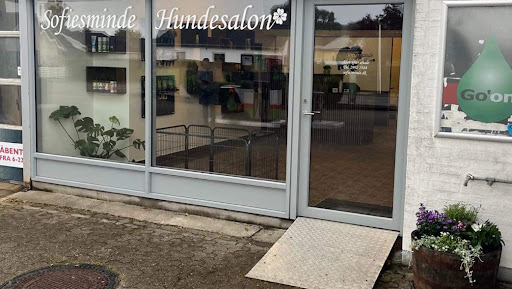 Sofiesminde Hundesalon in Give, Vejle
