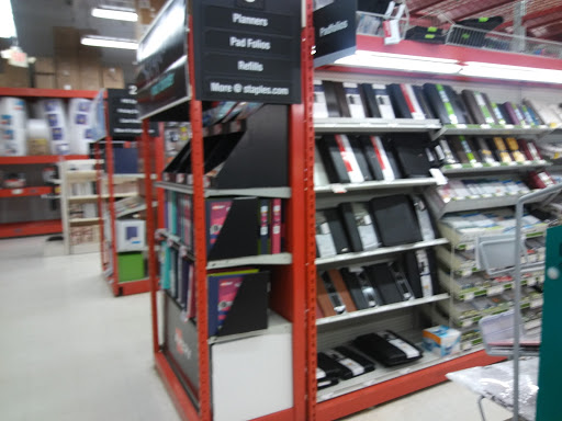 Office Supply Store «Staples», reviews and photos, 23131 Michigan Ave, Dearborn, MI 48124, USA