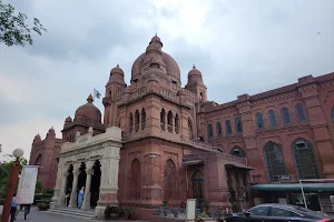 Lahore Museum image
